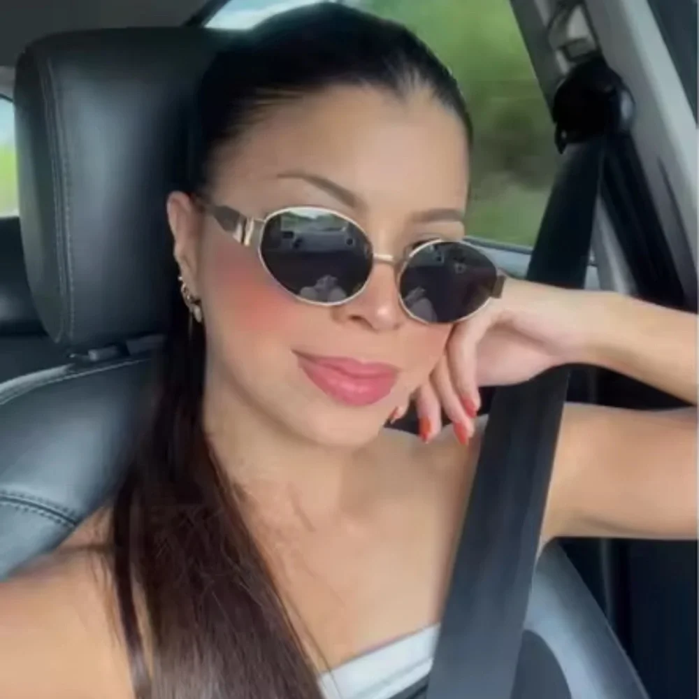 Retro Trendy Famous Black Gold Sunglasses - Picture 10 of 16